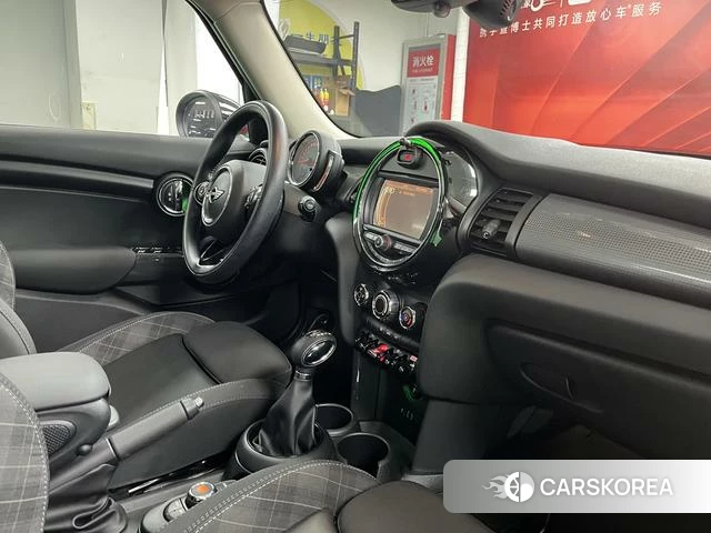 MINI Unknown id 3901937 из Китая 21