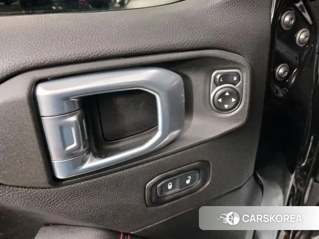 Jeep Wrangler (JL) id 3550942 из Кореи 19