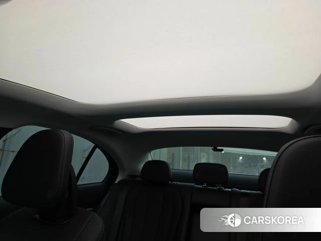 Mercedes-Benz E-Class W214 id 4222759 из Кореи 9