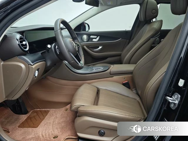 Mercedes-Benz E-class id 4260304 из Китая 19