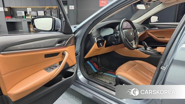 BMW 5 Series (G30) id 4873233 из Кореи 32