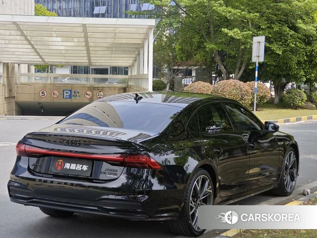 Audi A7L id 4260540 из Китая 9