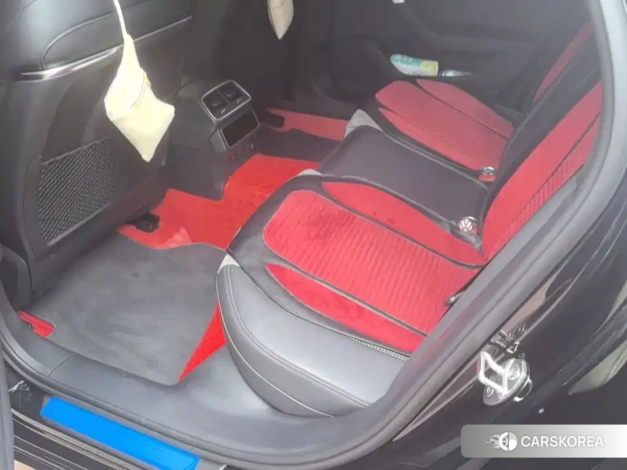 Audi A6L id 4553714 из Китая 15