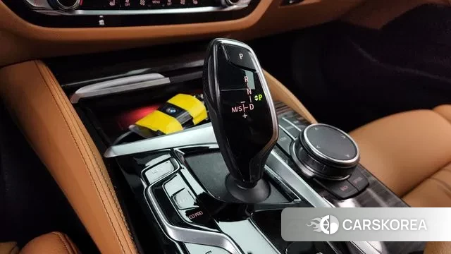 BMW 5 Series (G30) id 3467568 из Кореи 19