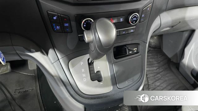 Hyundai The New Grand Starex id 4203992 из Кореи 19