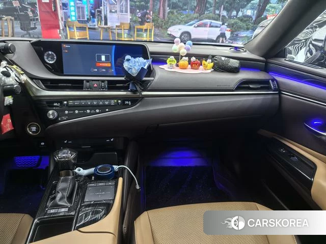 Lexus ES id 4300097 из Китая 25