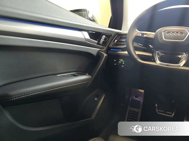 Audi Q5L id 4275710 из Китая 15