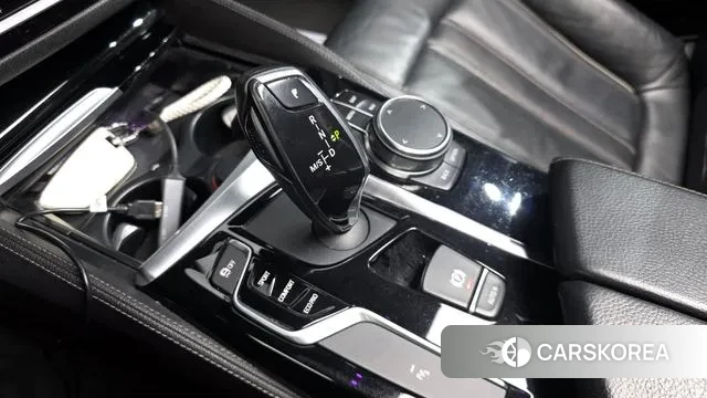 BMW 5 Series (G30) id 3464981 из Кореи 19