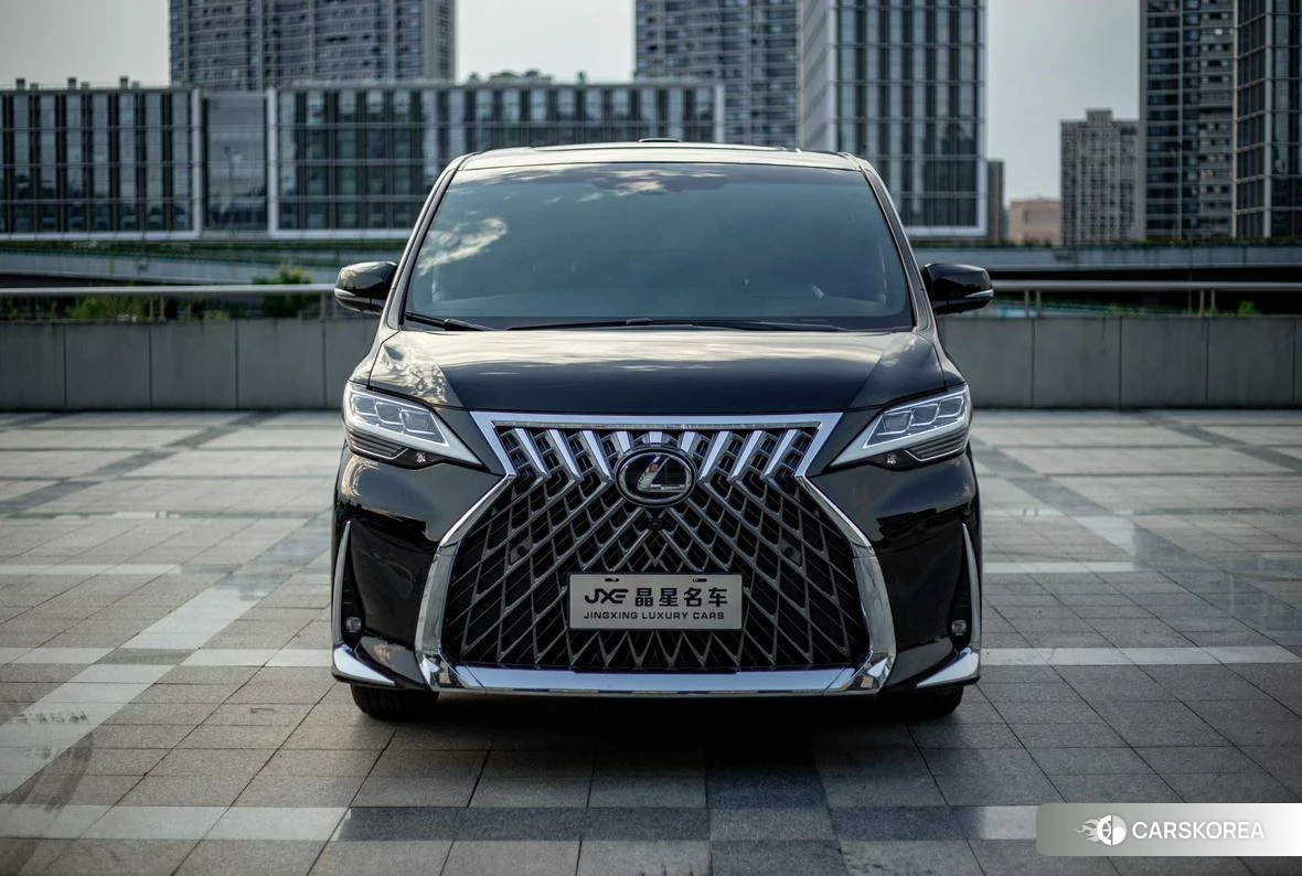 Lexus LM id 4512776 из Китая 9