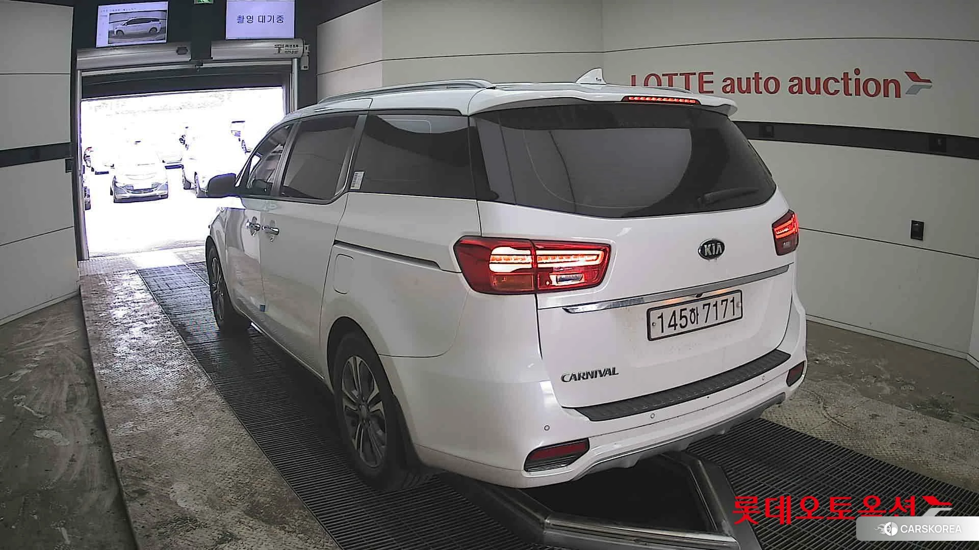 Kia Carnival id 3875740 из Кореи 37