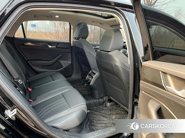 Volkswagen Magotan id 3907961 из Китая 17