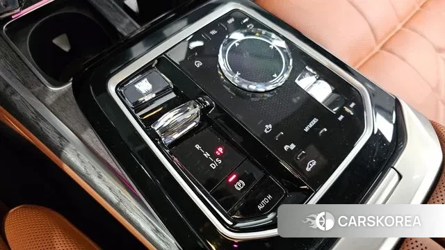 BMW 7 Series (G70) id 3653905 из Кореи 19