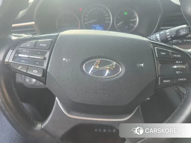 Hyundai The New Grand Starex id 3547527 из Кореи 19