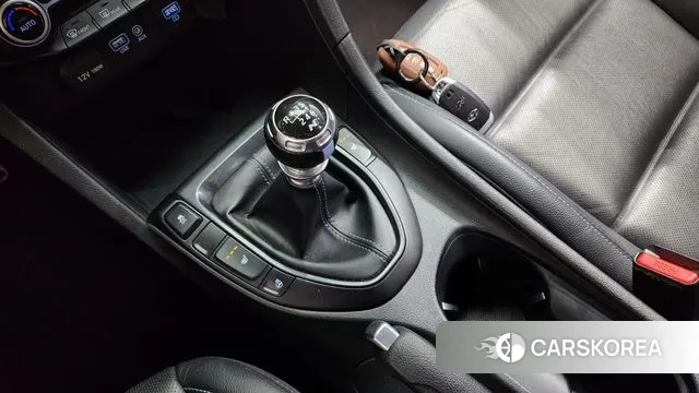 Hyundai Veloster (JS) id 3698741 из Кореи 19