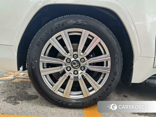 Lexus LX id 4272333 из Китая 20