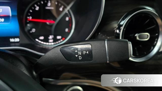 Mercedes-Benz V-Class id 4731763 из Кореи 31