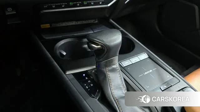 Lexus UX250h id 3499600 из Кореи 19