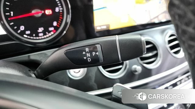 Mercedes-Benz E-Class W213 id 4251268 из Кореи 32