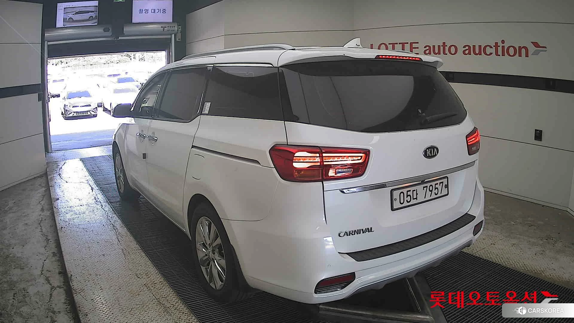 Kia Carnival id 4902436 из Кореи 36
