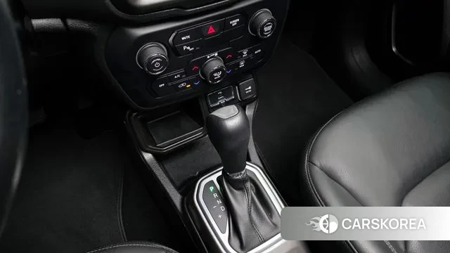 Jeep Renegade id 3269106 из Кореи 19