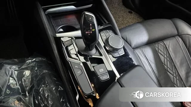 BMW 5 Series (G30) id 3601892 из Кореи 19