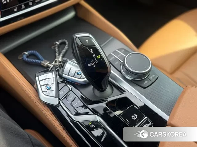 BMW 5 Series (G30) id 3707975 из Кореи 18