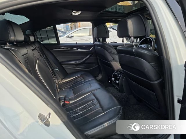 BMW 5 Series (G30) id 3867023 из Кореи 19