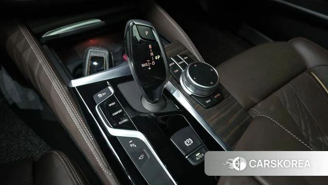 BMW 5 Series (G30) id 4196792 из Кореи 29