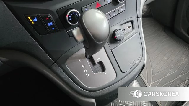 Hyundai The New Grand Starex id 3966383 из Кореи 19