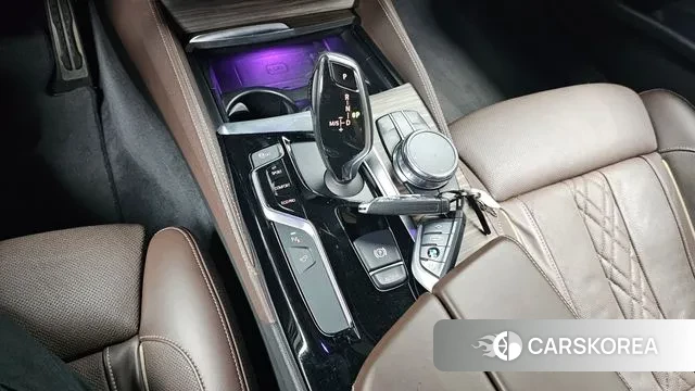 BMW 5 Series (G30) id 3029504 из Кореи 19