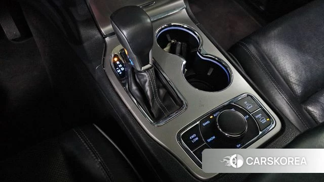 Jeep Grand Cherokee id 4490857 из Кореи 32