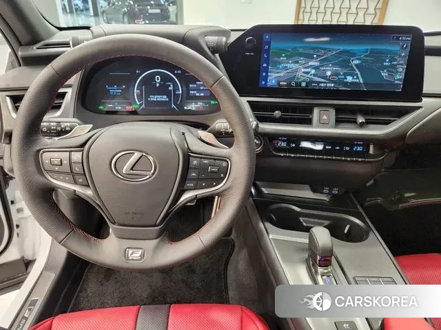Lexus UX300h id 3658793 из Кореи 14