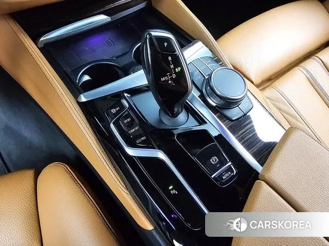 BMW 5 Series (G30) id 3479293 из Кореи 19