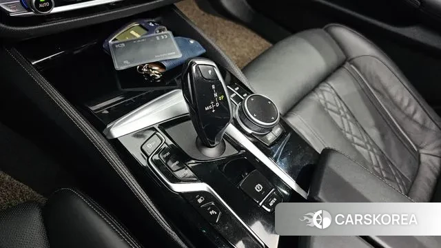 BMW 5 Series (G30) id 3556799 из Кореи 19