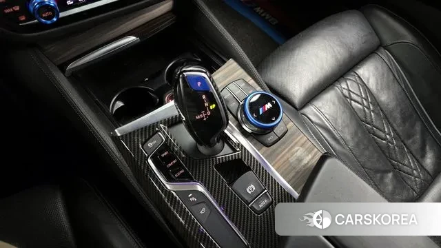 BMW 5 Series (G30) id 3455166 из Кореи 19