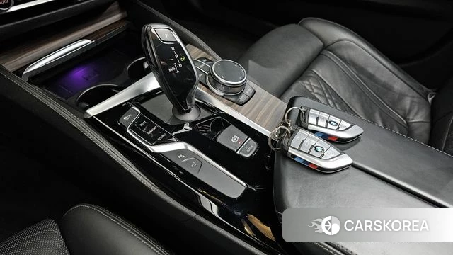 BMW 5 Series (G30) id 3925127 из Кореи 19