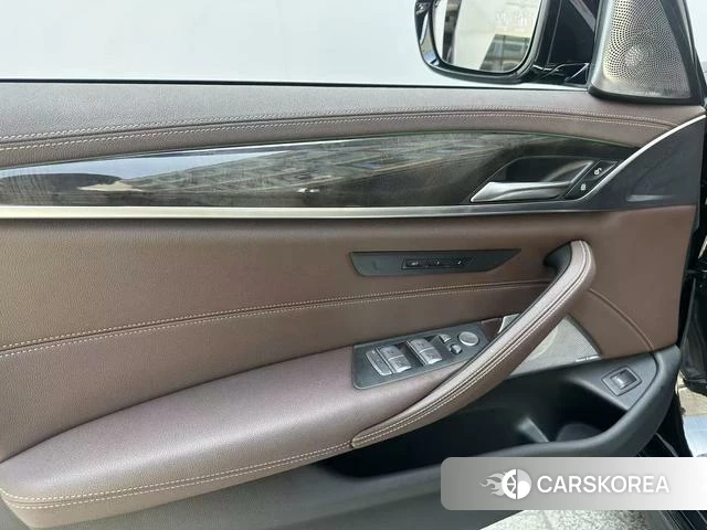 BMW 5 series id 4273343 из Китая 16