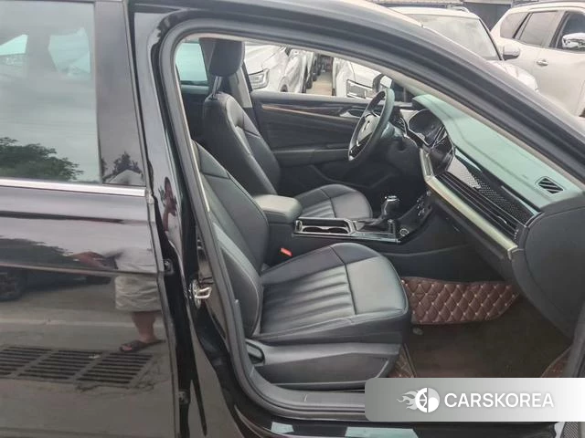 Volkswagen Passat id 4298053 из Китая 9