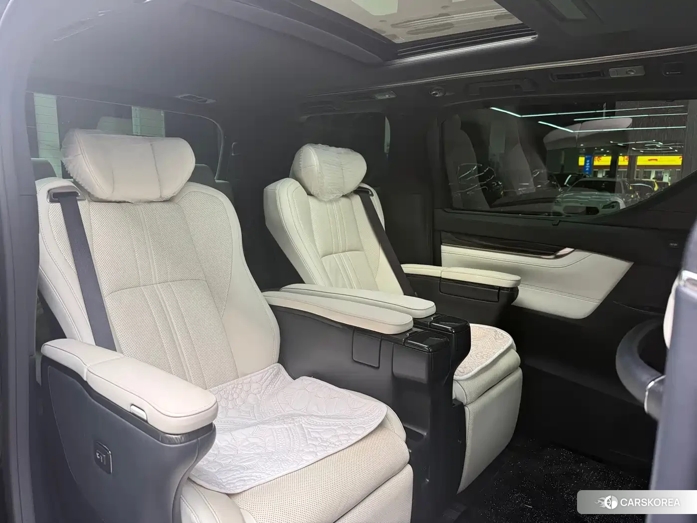 Lexus LM id 4577646 из Китая 14