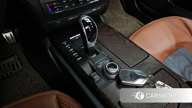 Maserati Ghibli id 4203796 из Кореи 19