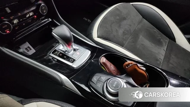 Infiniti Q30 id 3330268 из Кореи 19