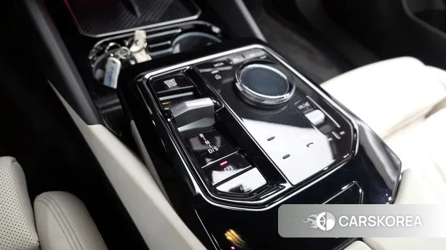 BMW 5 Series (G60) id 3447134 из Кореи 19