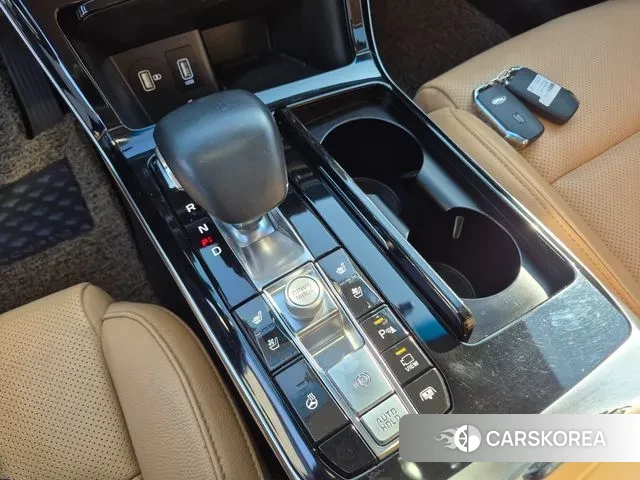 Kia K7 Premier Hybrid id 3619113 из Кореи 19