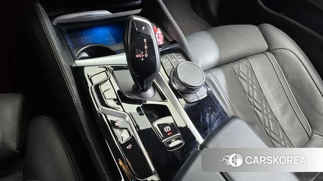 BMW 5 Series (G30) id 3433285 из Кореи 19