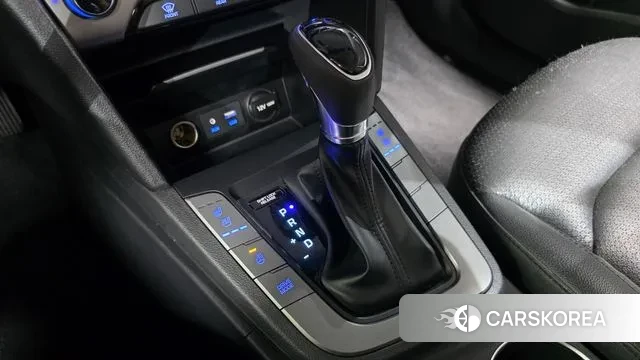 Hyundai Avante AD id 2961869 из Кореи 19