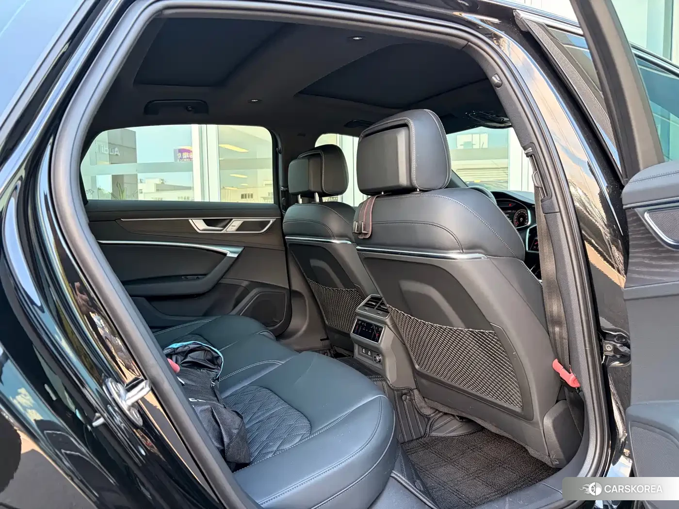 Audi A6L id 4649340 из Китая 16