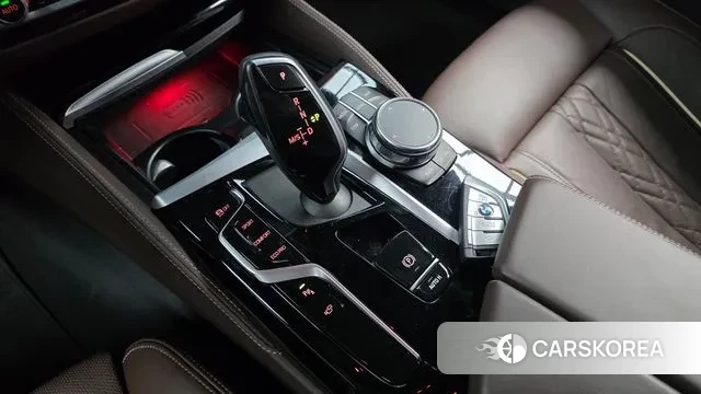 BMW 5 Series (G30) id 3565957 из Кореи 19