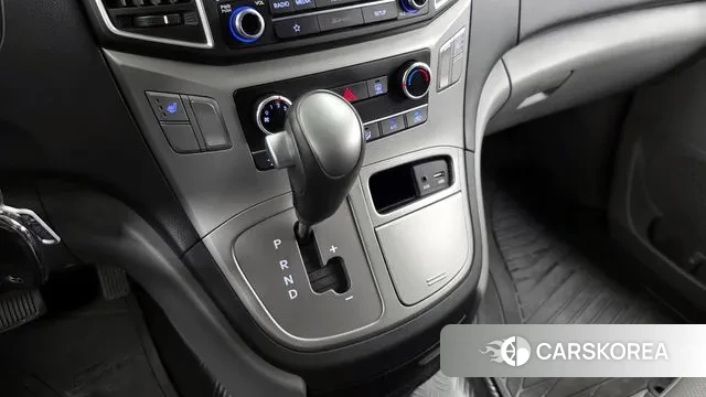 Hyundai The New Grand Starex id 3055573 из Кореи 19