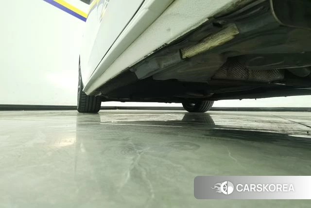 Audi A4L id 3804469 из Китая 16
