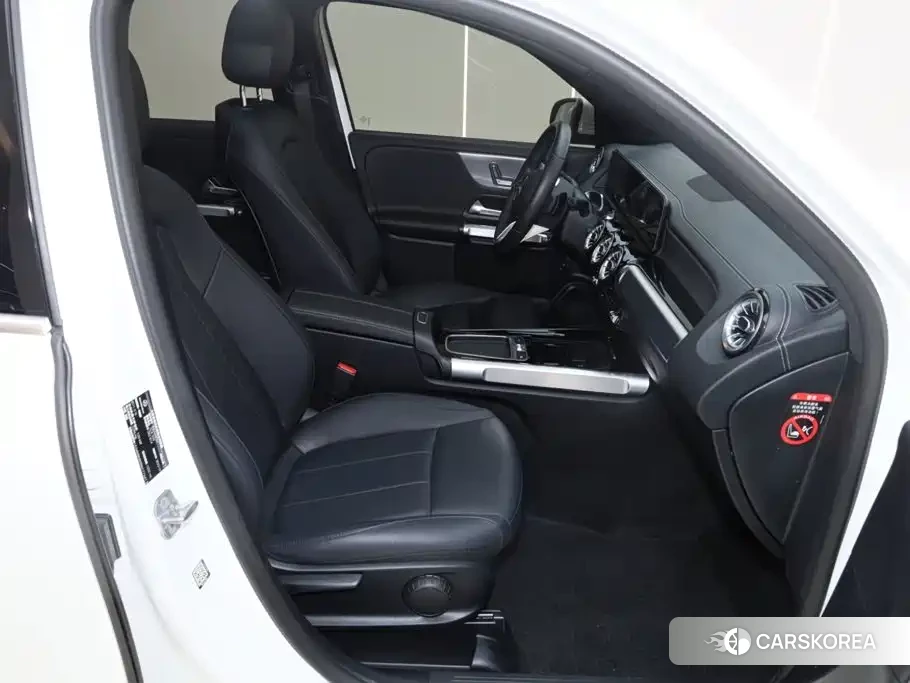 Mercedes-Benz GLB id 4680463 из Китая 32